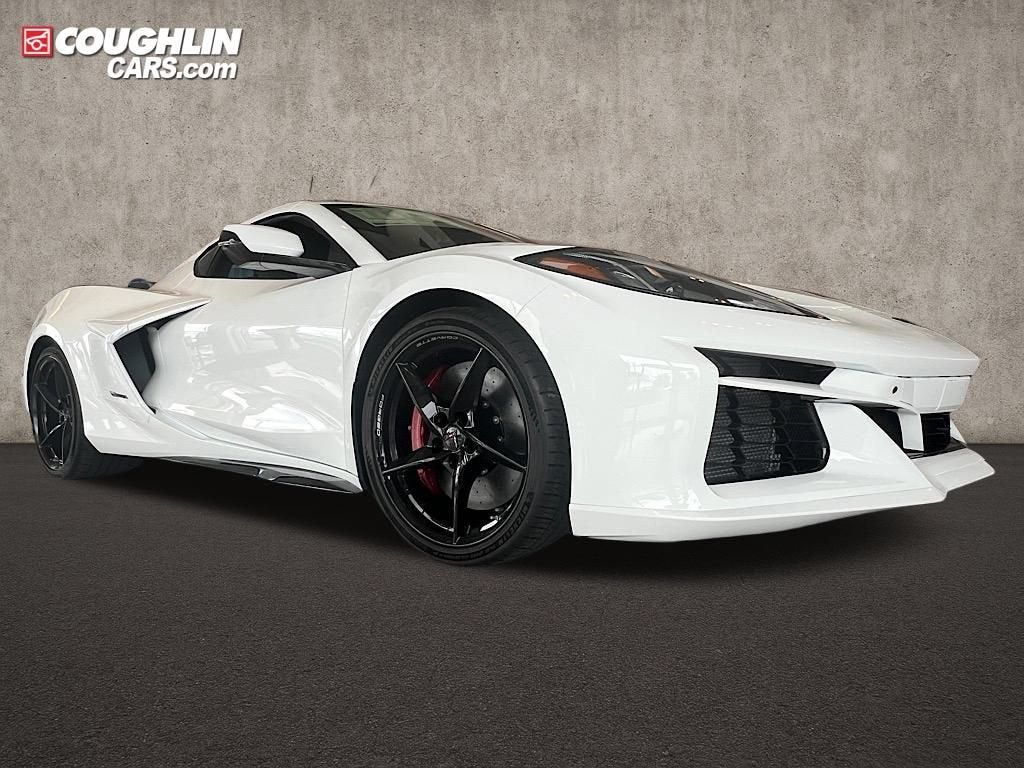 2025 Chevrolet Corvette E-Ray 3LZ in Arctic White — front three-quarter view