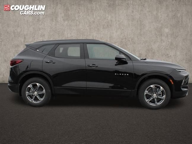 2025 Chevrolet Blazer 2LT in Black — front three-quarter view